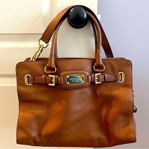 Tan leather Michael Kors purse with matching wallet